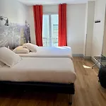 Stella Etoile 3* Paris