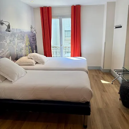 Stella Etoile 3* Paryż