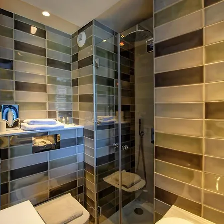 Stella Etoile 3* Paryż