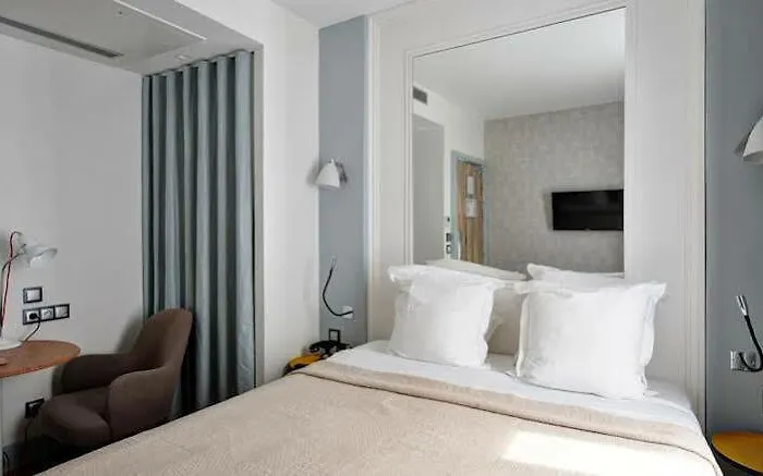 스텔라 에투알 파리